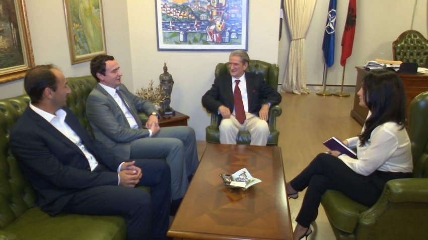 “Një takim për Kosovën dhe kombin”/Berisha publikon videon e takimit me Albin Kurtin