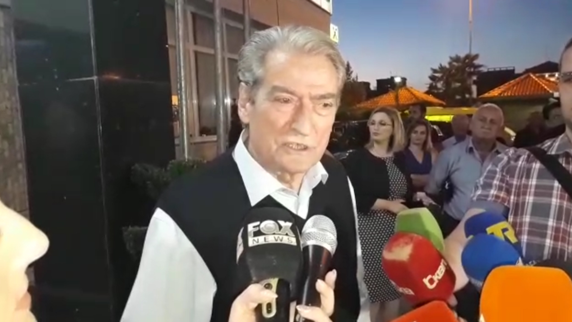 Berisha thirrje qytetarëve: Ta rrëzojmë qeverinë me çdo çmim!