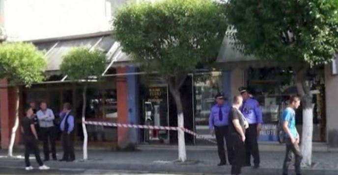 Cërrik, grabitet me armë administratori i një pike këmbimi valutor