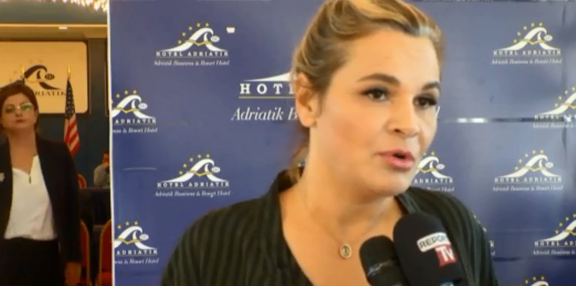 VIDEO/Opozita me axhendë suprizë, Kryemadhi: Po presim Ramën, nëse është pro apo kundër vetingut