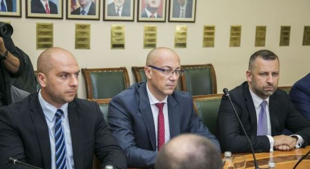 ​Kreu i Listës Serbe: Nuk e lejojmë më Thaçin të shkelë në Ujman