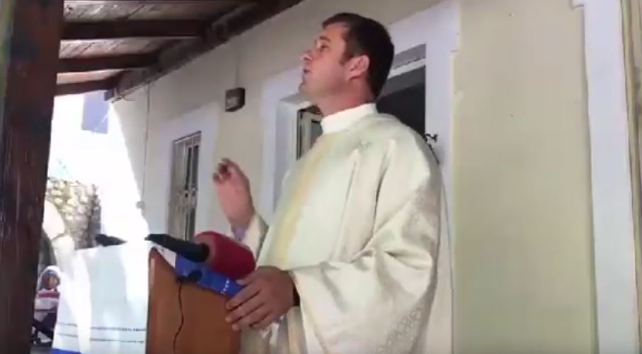 VIDEO/Apeli i meshtarit në Shkodër: Boll me vrasje, qeveria do gjykohet ditën e zgjedhjeve