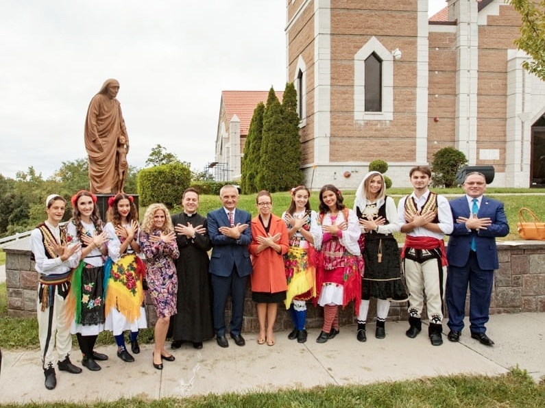 Meta takon bashkëatdhetarët në New York: Ju falenderoj që bashkoni gjithë shqiptarët