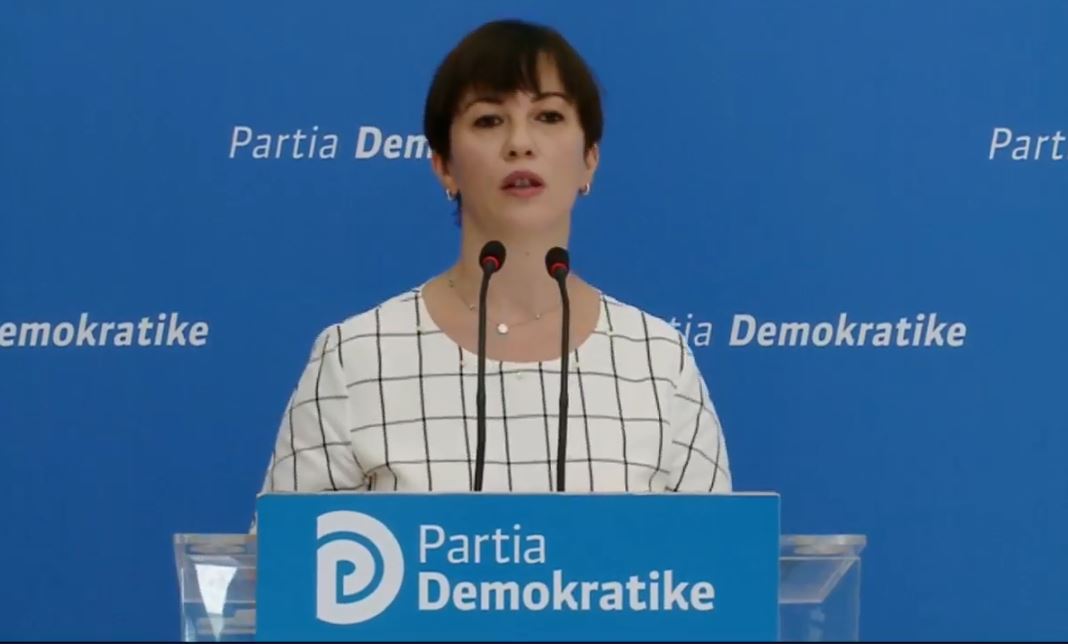 VIDEO/PD: Qeveria vjedh ndihmën ekonomike për luks, ja sa miliona lekë janë shpërdoruar