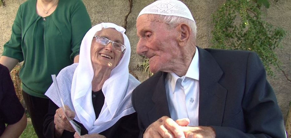 FOTO/ Çifti nga Kruja 81 vjet të martuar, gati për të thyer rekordin Guiness