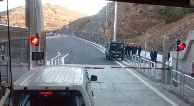 Nis aplikimi i tarifës në Rrugën e Kombit, policia vendoset pranë sporteleve