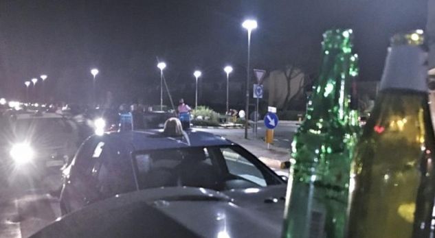 Shqiptarë e të huaj, 30 persona sherr me shishe e tabela kokës në Itali