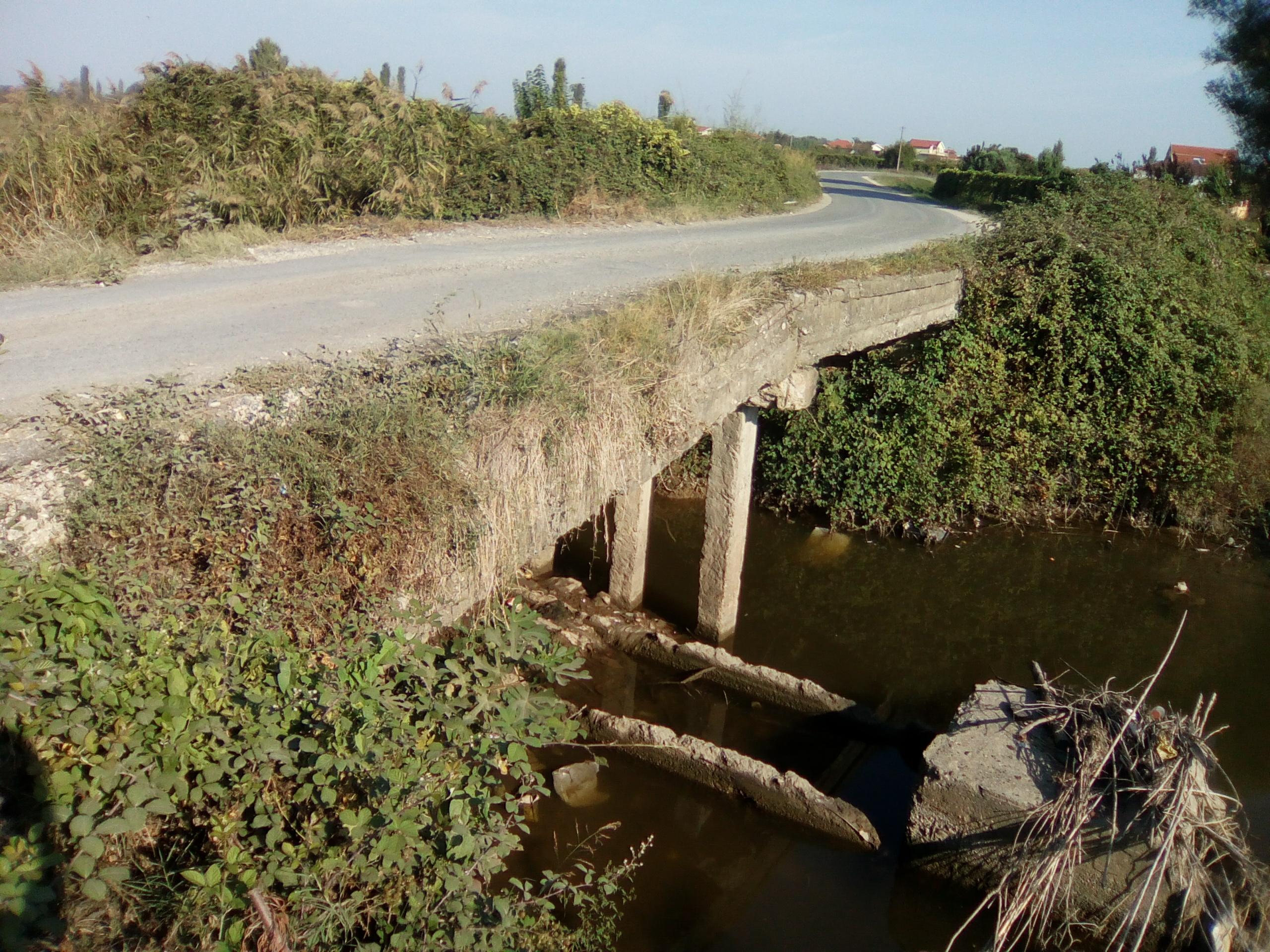 FOTO/ Kjo është ura që pritet të shembet, ndodhet në Fushë Krujë