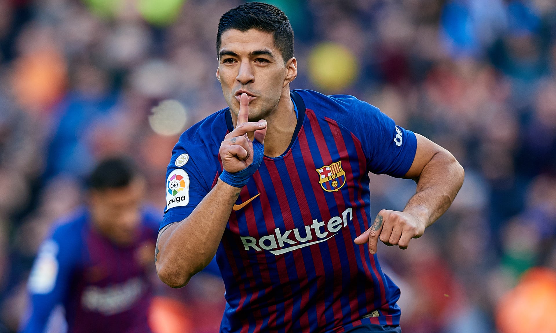 VIDEO/ Barcelona nuk njeh “No Messi, No Party”, Suarez i jep leksion Real Madridit