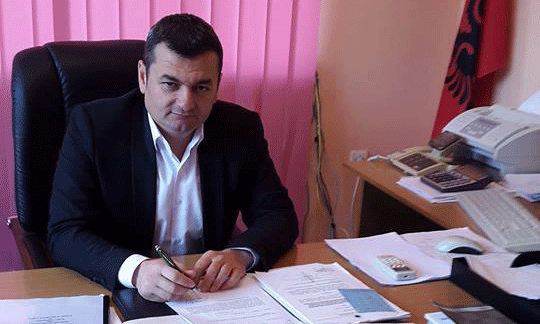 Aksidentohet Kryetari i Bashkisë në jug