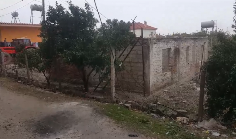 Denoncimi/ “Don Agaçios i rregullohet shtëpia nga Bashkia”