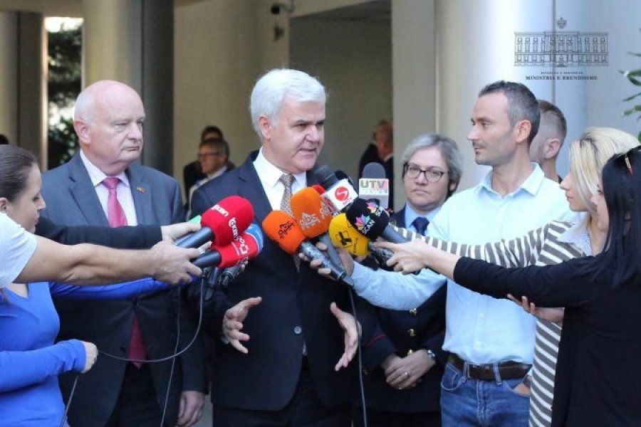 ‘Babalja 2’, Xhafaj nuk dëshiron të japë komente: Boll, jam i fokusuar në detyrat e mia