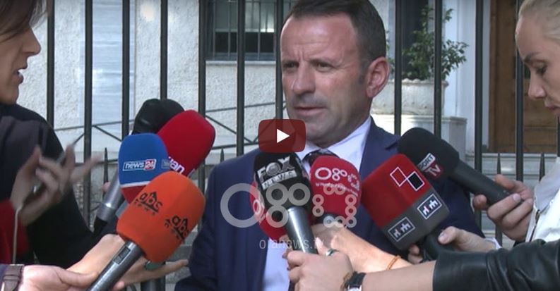 Zbulohet fotoja që u përdor si ‘provë’ në gjykatë për Rexhep Rrajën, avokati: Historia po politizohet