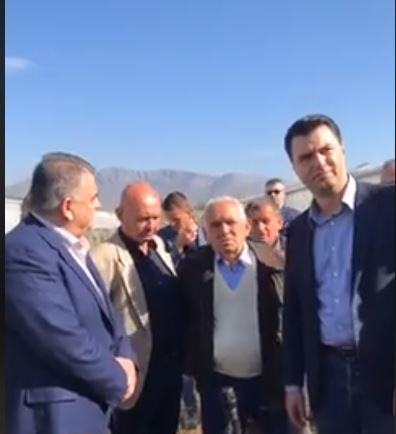 Basha me fermerët në Vaun e Dejës: Janë miliona euro për bujqësinë, por i marrin oligarkët