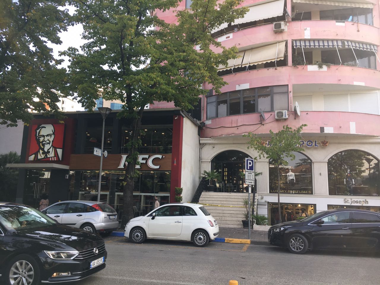 Gazetari nxjerr detajet: Viktima kërkohej nga policia, kamerat janë hequr me kërkesë të politikanëve