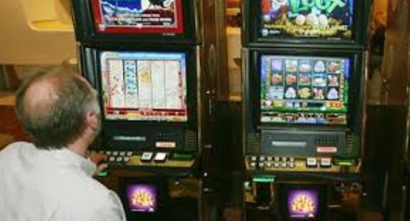 Mbyllja e pikave të basteve, eksperti shpjegon nismën: Do të preken dhe fëmijët nga vesi i keq