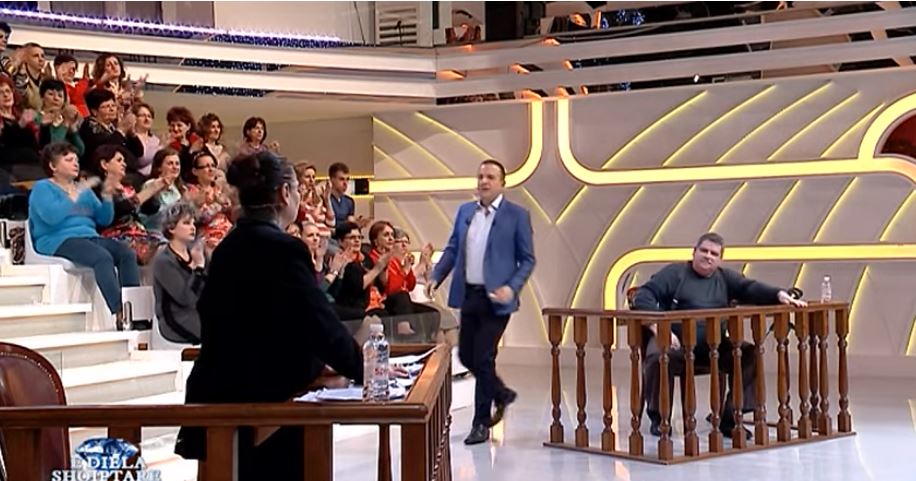 VIDEO/Si lindi konflikti me Eni Çobanin, historia që çoi në komisariat avokaten e njohur