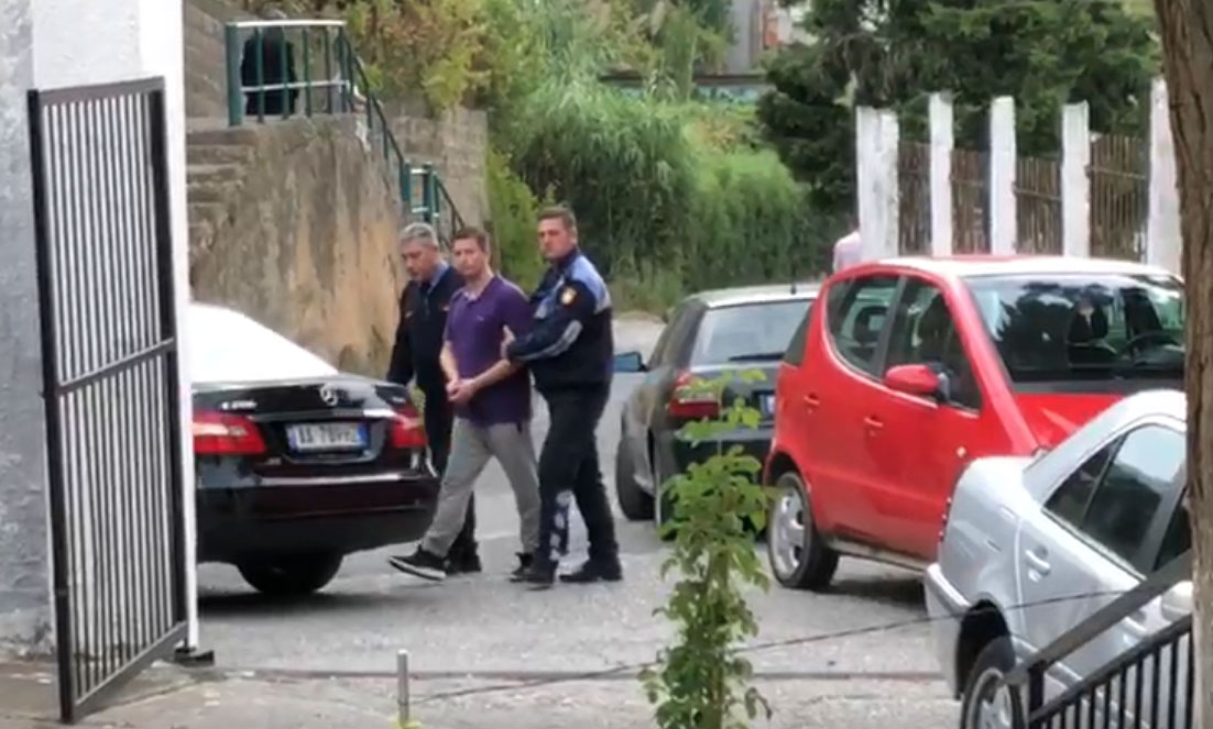 DETAJE/Vëllai i Alketa Vejsiut i heshtur në gjyq, i ati shpërthen në lot