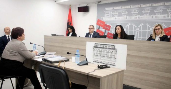 ‘Makina, apartamente dhe aksione në kompani’, nuk kalon Vettingun një tjetër gjyqtare