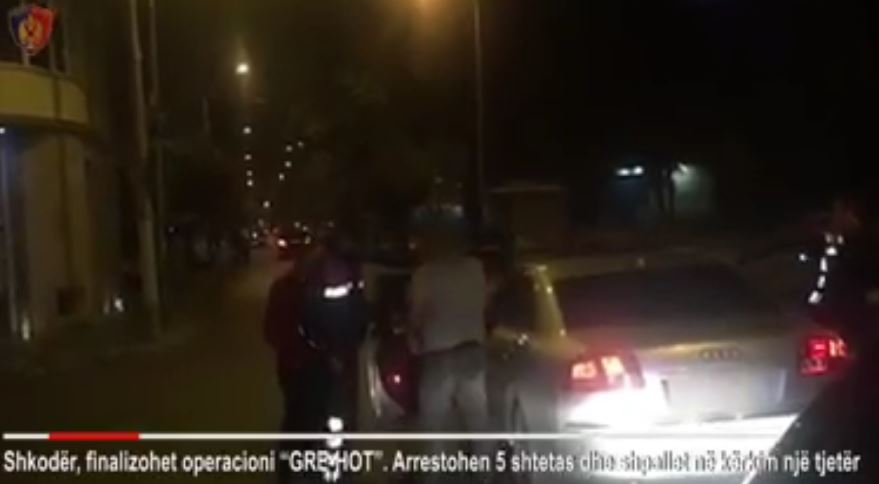 VIDEO/Goditet banda e trafikut të qenieve njerëzore në Shkodër, arrestohen 5 persona