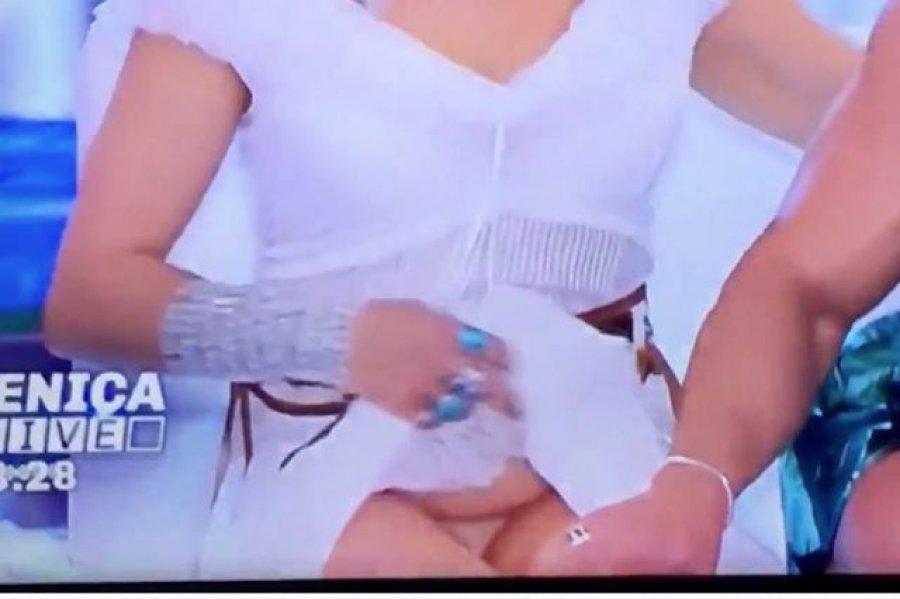 VIDEO/ Rregullon fustanin prezantueses së njohur i dalim mbathjet