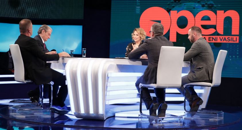 Thumbat e Endri Fugës, gazetari i kthen përgjigje: O regjisori i ERTV-së, lirinë nuk na e solli Rama