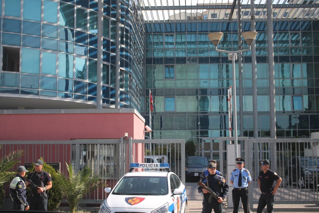 Prokuroria, 64 vite burg për bandën e Shullazit