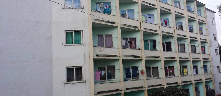 VIDEO/ “Qyteti Studenti pa financime nga Rama: Pisllëk, varfëri, kushte mesjetare…”