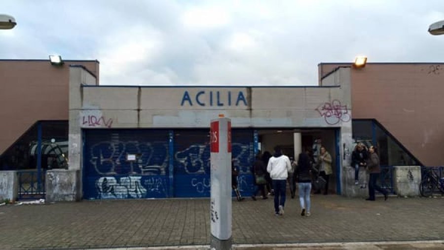 Itali, grabitësi shqiptar arrestohet në banjë