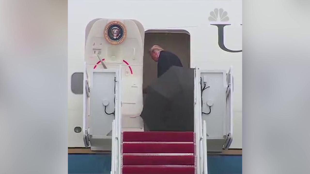 Trump nuk di të mbyllë çadrën, video bëhet virale