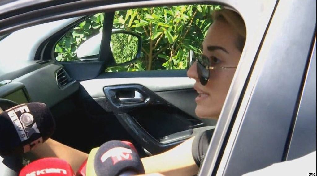 ‘Deklaratat e Xhisielës po konfirmojnë frikën e saj ndaj djalit të deputetit të PS’