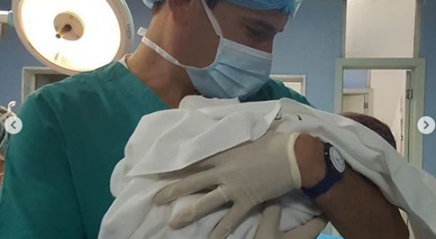 Veliaj publikon foton duke mbajtur në krah djalin, zbulon emrin e vecantë