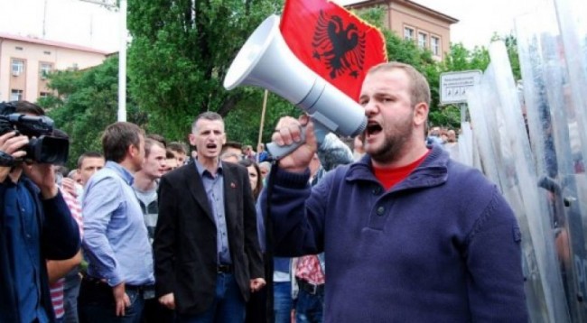 Nga dasma në polici, kush është i riu shqiptar i arrestuar