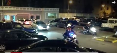 VIDEO/Grabiti me armë autobusin e linjës Itali-Vlorë, kapet 39-vjeçari