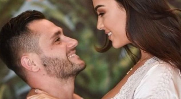 FOTO/ Bes Kallaku surprizon Xhensilën me dhuratën e shtrenjtë