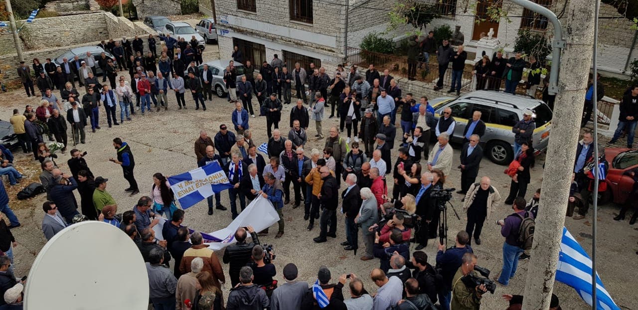 Vangjel Dule pranë familjes në  Bularat: Të zbardhet e vërteta për vrasjen e Kacifas