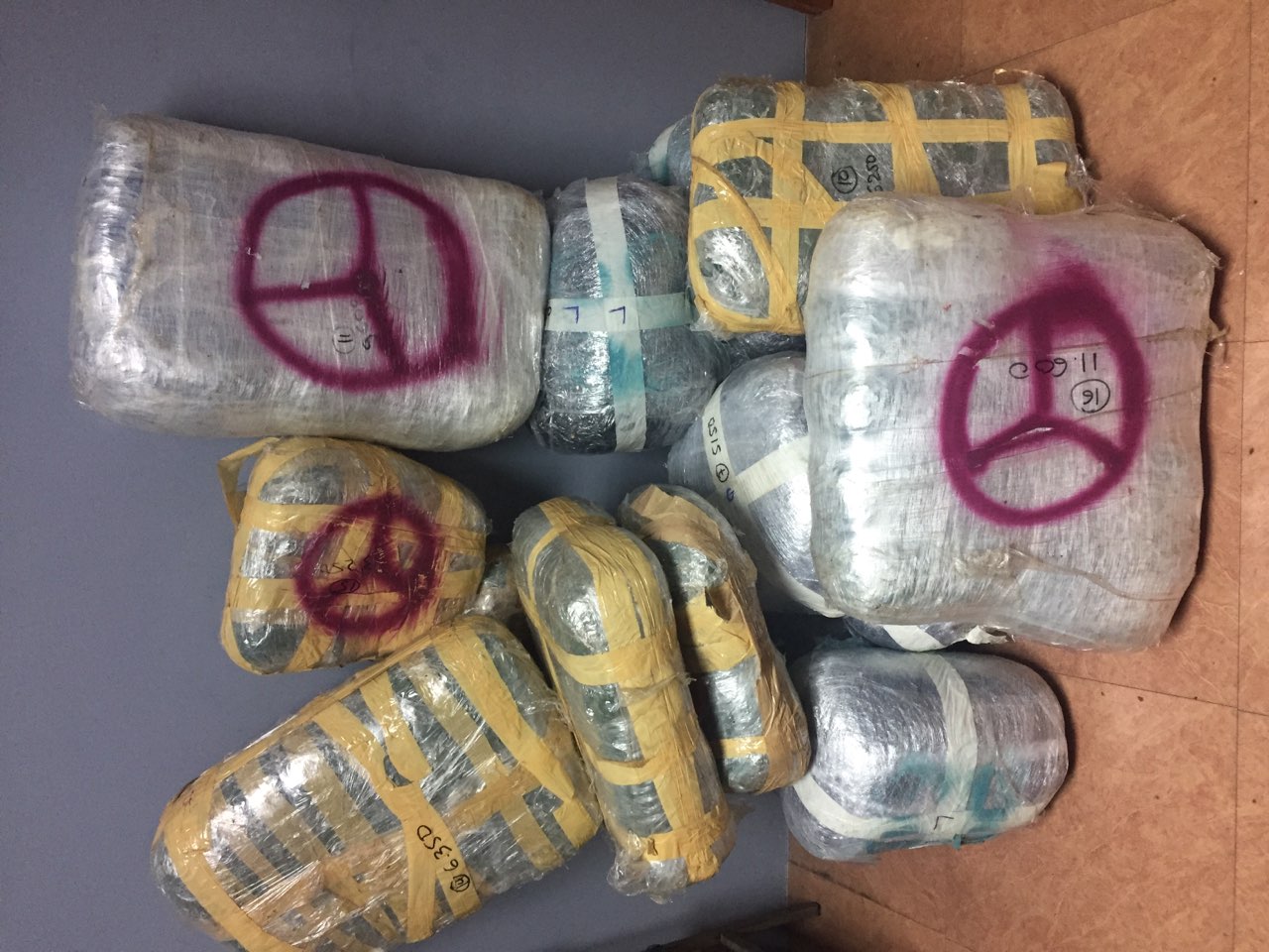 Pranga shoferit të autobusit Sarandë-Athinë, 98 kg kanabis në bagazh