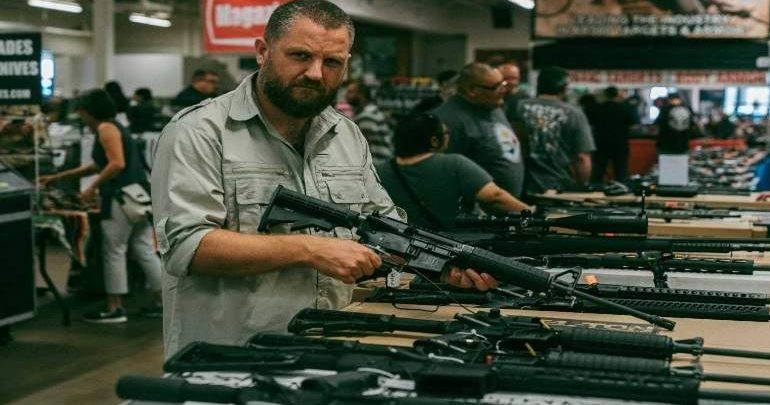 Kodet e mafias në Shqipëri, gazetari i infiltruar spanjoll paralajmëron ‘tërmet’