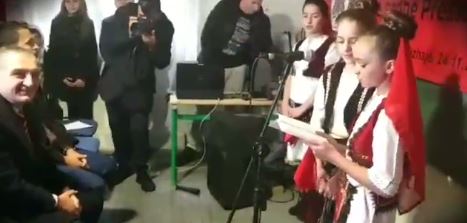 Meta publikon videon emocionuese, ka një urim të veçantë për çdo shqiptar