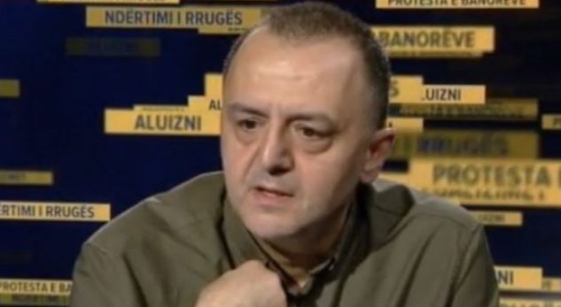 Artan Lame: “Nuk e kam idenë kush i ka vendosur kryqet te banesat e banorëve tek Astiri”