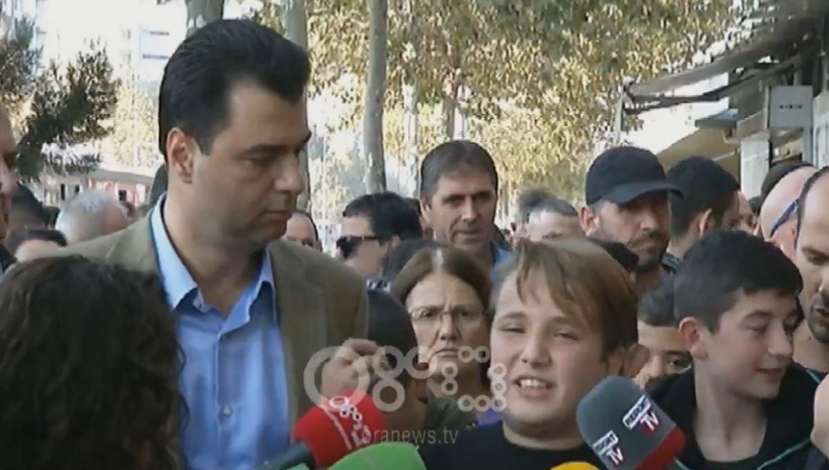 Basha krah banorëve që preken nga Unaza e Madhe: “I shokuar nga drama e këtyre njerëzve”