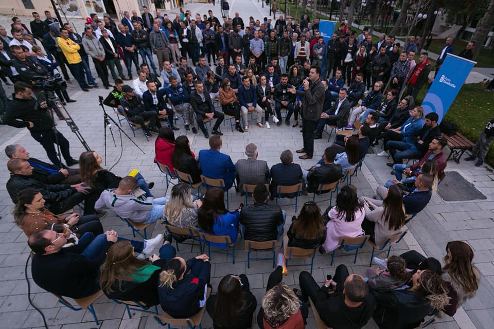 Basha: Ka dy mundësi të ndalim të rinjtë në Shqipëri