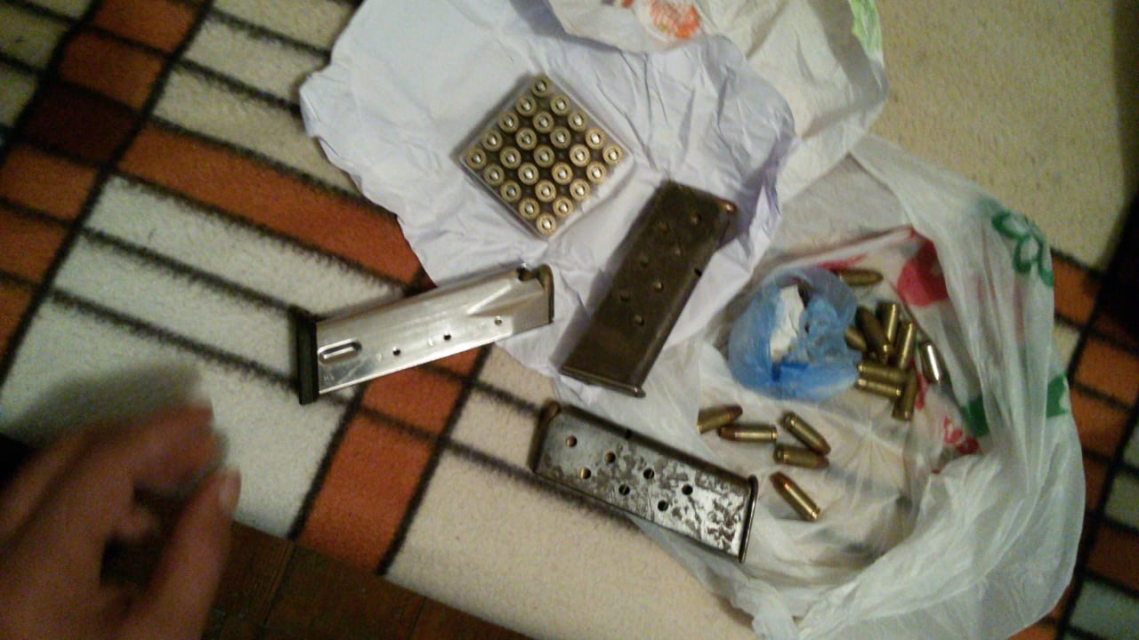 EMRA/ Pranga dy të rinjve në Berat, shpërndanin drogë pranë shkollave të qytetit