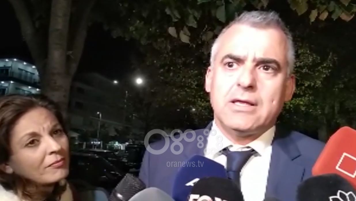 Vangjel Dule në komisariatin e Gjirokastrës, flet për 12 grekët e arrestuar