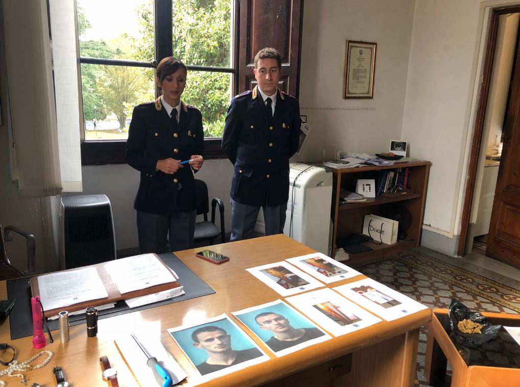 FOTO/Arrestohen hajdutët shqiptarë në Itali, njëri i fshehur në shkurre e tjetri në dyshek