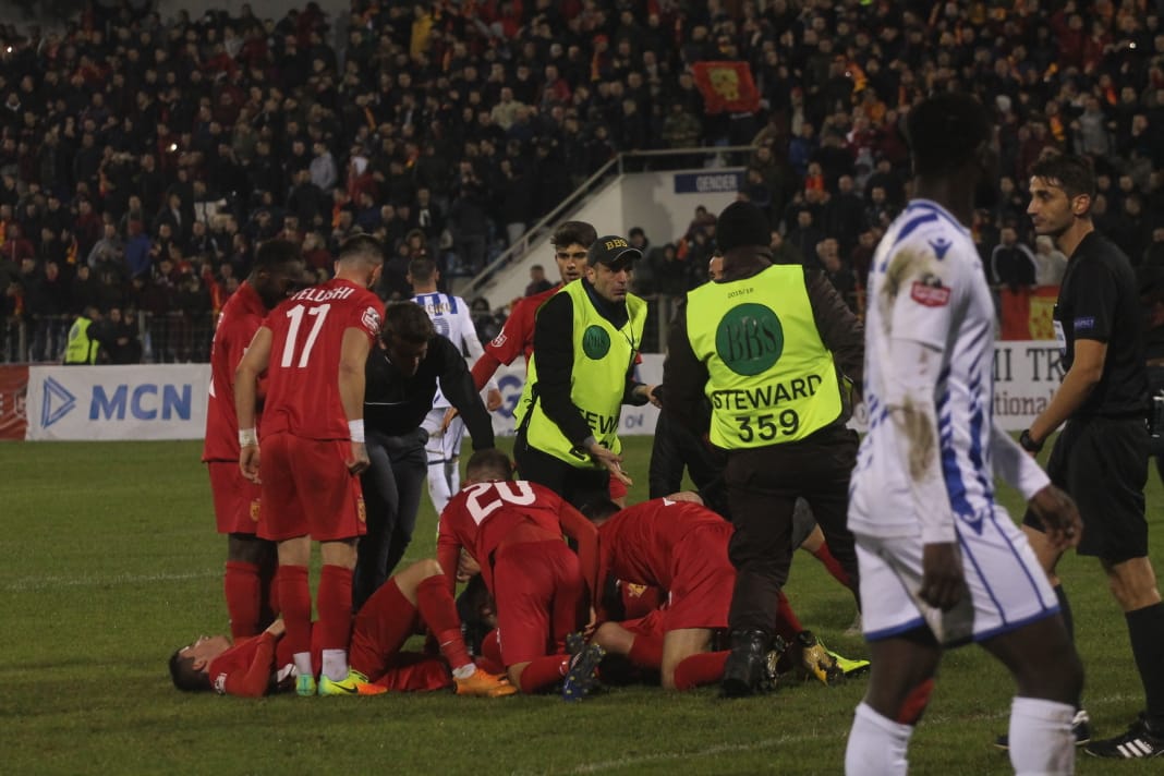 Partizani fiton me përmbysje derbin Kryeqytetas, bardheblutë “dështojnë” sërish