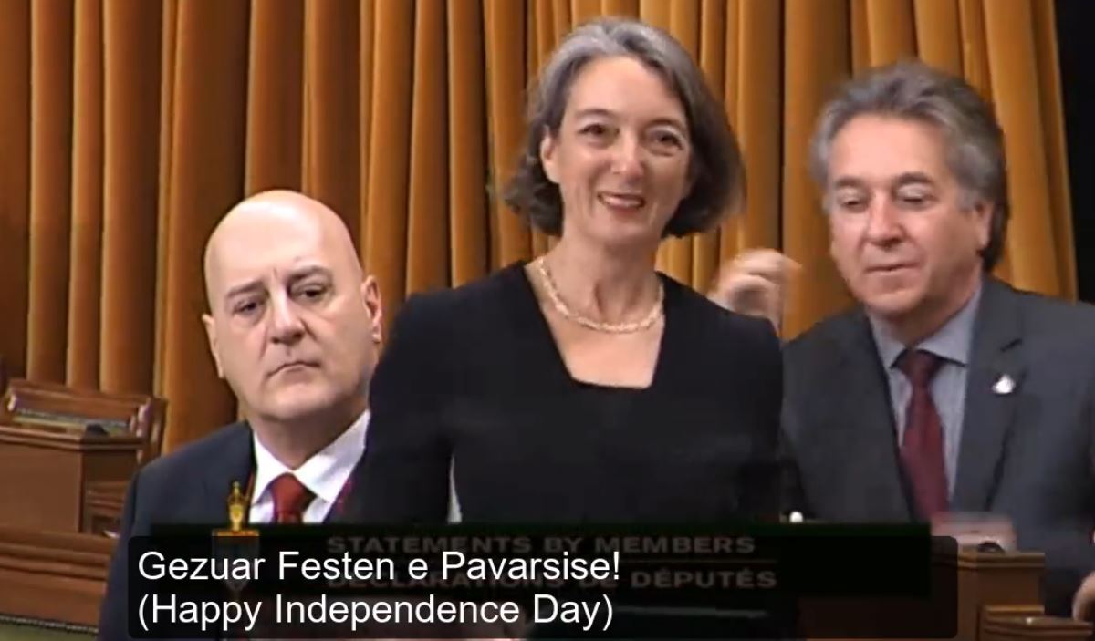 VIDEO/ Deputetja kanadeze uron shqip për Ditën e Pavarësisë