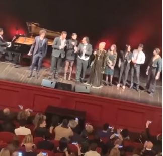 VIDEO/Dua Lipa, Ermal Meta e shumë të tjerë në skenë, momente nga koncerti madhështor në Romë