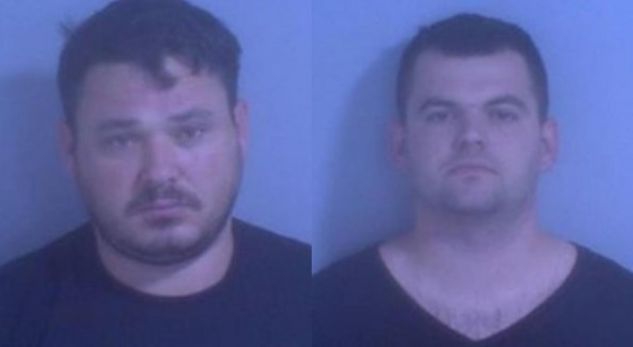 Trafikon emigrantë me gomone, gjykata dënon me burg 2 shqiptarët në Angli