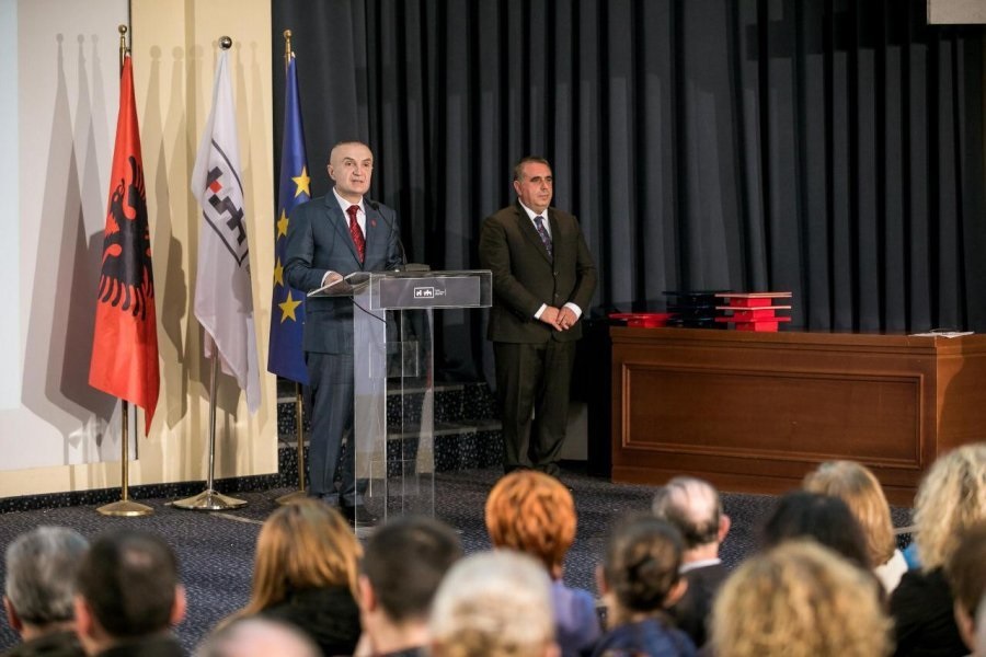 FOTO/ 80 vite Radio Tirana, President Meta nderon zërat ikonë të saj